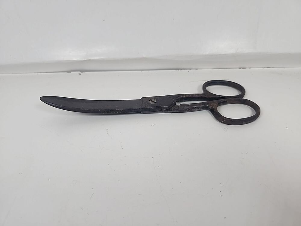 Vintage Clauss Curved Upholstery Shears Scissors No. 4208